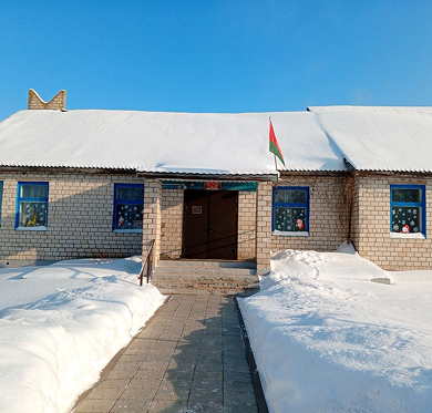 ЧИЖАХСКИЙ сельский клуб-библиотека